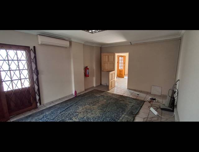 840M² BUILDING FOR SALE IN BENONI SOUTH